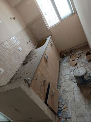 Master Bedroom in 1.5 BHK Apartment at Amrapali Dream Valley, Tech Zone 4 Greater Noida – for Sale