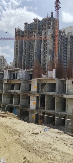 4 BHK Apartment – Exterior View View at Renowned Renox Thrive, Sector 10 Greater Noida - for Sale