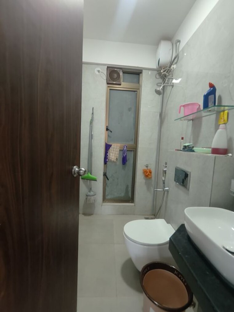 Bathroom, raymond-ten-x-habitat 2 Bedroom 635 Sq.Ft. Apartment In Pokhran Road No Two Thane 10222703