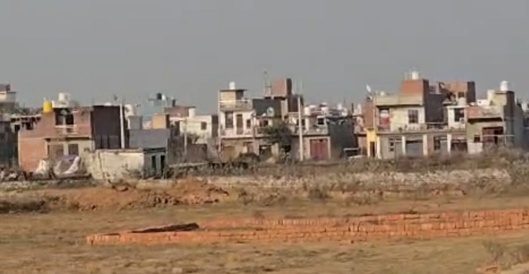 Plot For Sale in Saini