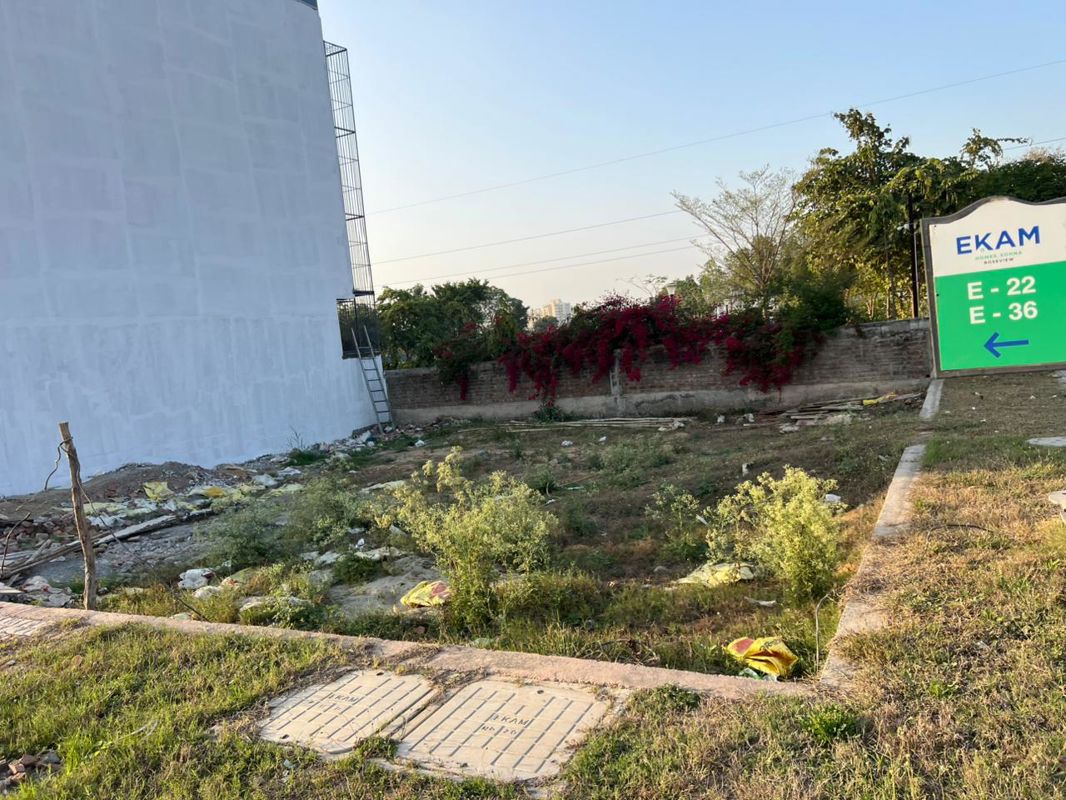 Plot For Sale in Paras Ekam Homes