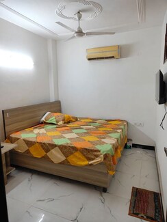 StudioBuilder Floor For Rent in East Of Kailash