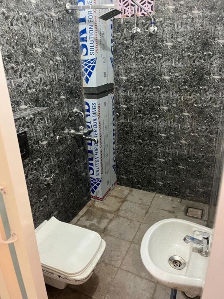 Bathroom, vaidpura 2 Bedroom 1250 Sq.Ft. Villa In Vaidpura Greater Noida 10222738