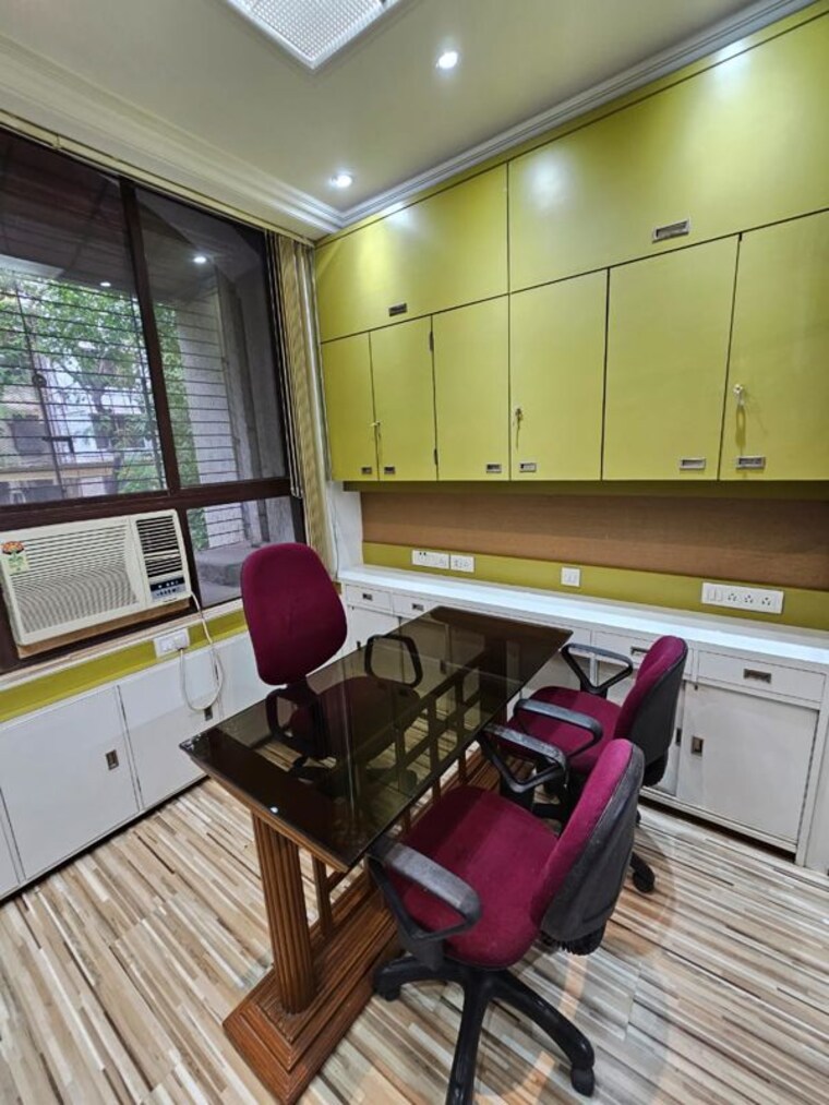 Team Area, ghatkopar west Commercial Office Space 500 Sq.Ft. In Ghatkopar West Mumbai 10222724