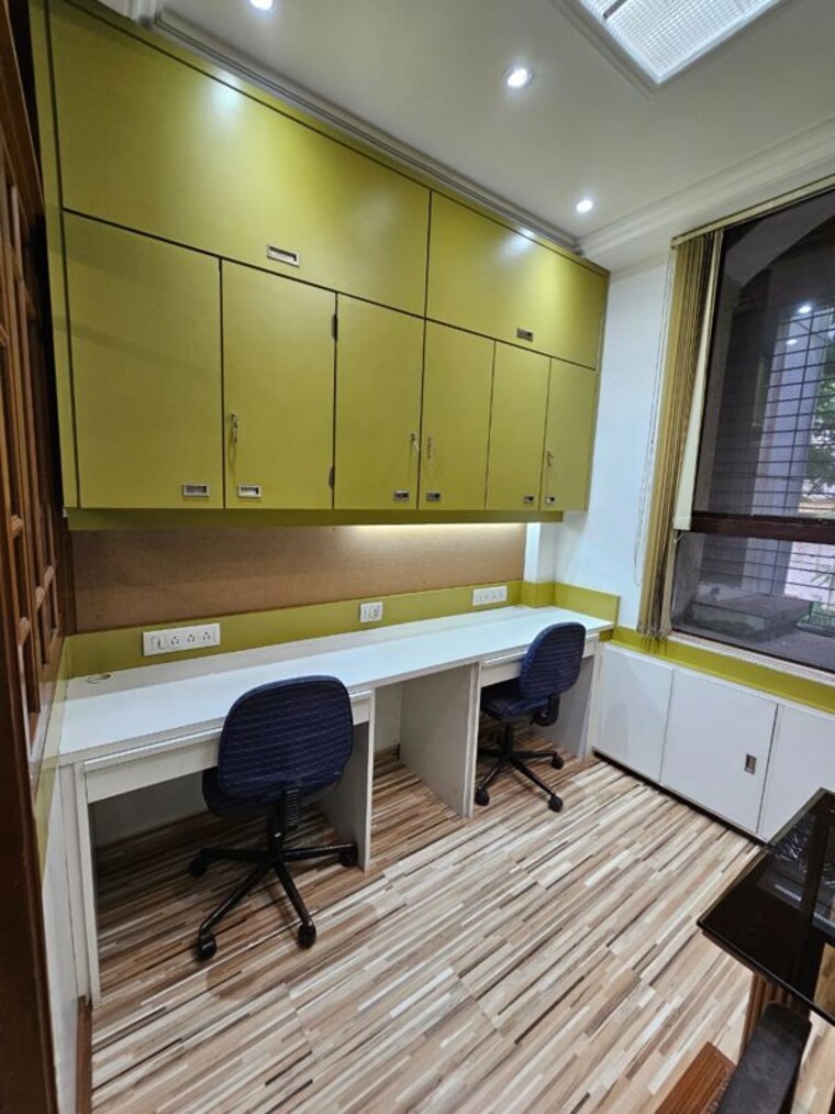 Team Area, ghatkopar west Commercial Office Space 500 Sq.Ft. In Ghatkopar West Mumbai 10222724