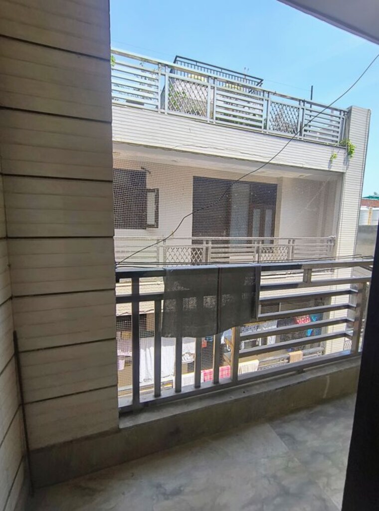 Balcony, govindpuri 3 Bedroom 900 Sq.Ft. Builder Floor In Govindpuri Delhi 10222814