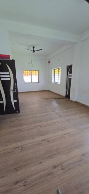 Room in  Office Space at Kidwaipuri – for Rent