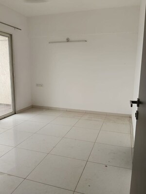 Room in 2 BHK Apartment at Kolte Patil Western Avenue, Wakad – for Rent