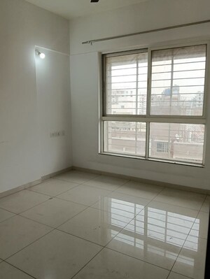 Room in 2 BHK Apartment at Kolte Patil Western Avenue, Wakad – for Rent