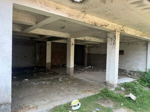  Showroom For Sale in Garia