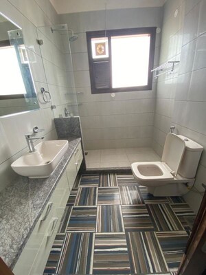 Bathroom in 2 BHK Builder Floor at Sector 16 – for Rent