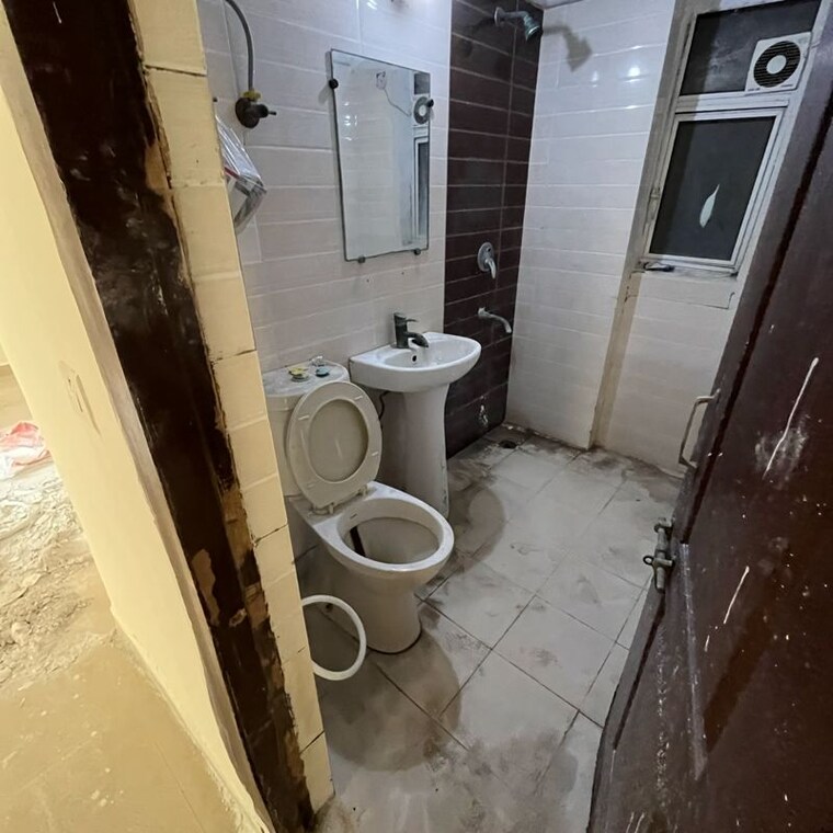 Balcony, amrapali-zodiac 2.5 Bedroom 1075 Sq.Ft. Apartment In Sector 120 Noida 10222857