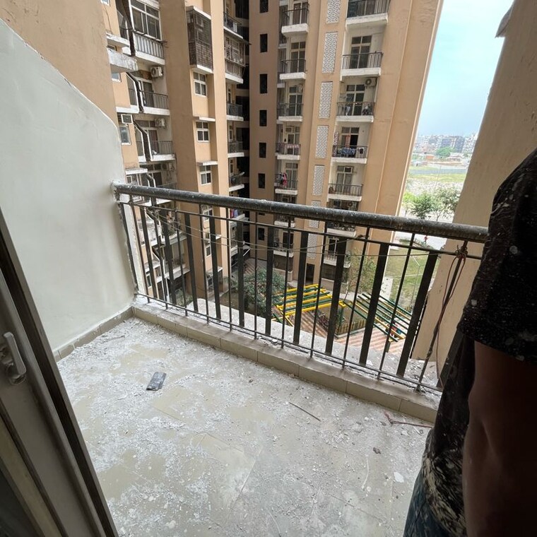 Balcony, amrapali-zodiac 2.5 Bedroom 1075 Sq.Ft. Apartment In Sector 120 Noida 10222857