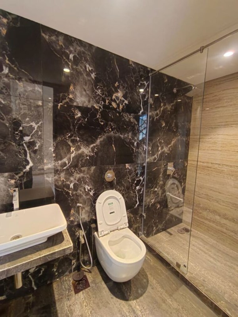 Bathroom, ekta-crest 3 Bedroom 1400 Sq.Ft. Apartment In Chembur Mumbai 10222842