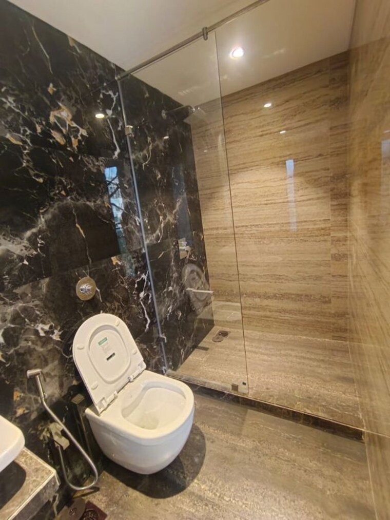 Bathroom, ekta-crest 3 Bedroom 1400 Sq.Ft. Apartment In Chembur Mumbai 10222842