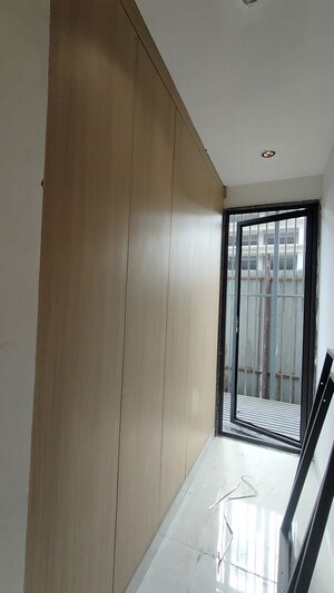 Room in 3 BHK Builder Floor at Sector 45 – for Sale