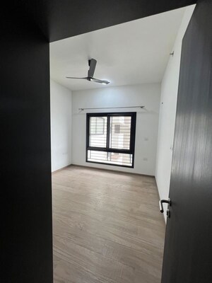 Room in 4 BHK Apartment at Sobha City Gurgaon, Sector 108 – for Rent