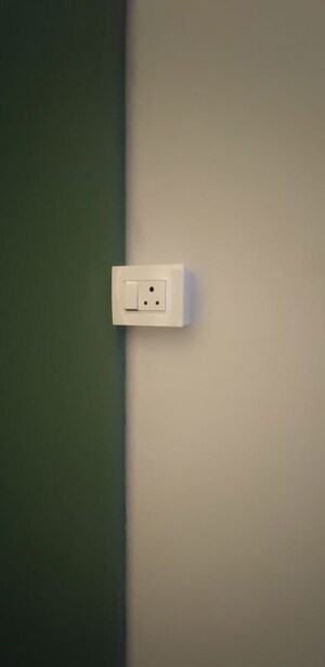 Furnished Amenities in 2 BHK Apartment at Darsshan Vonalzo, Tardeo – for Sale