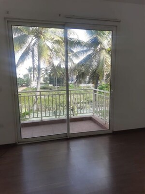 Room in 2 BHK Apartment at Goyal Footprints, Thanisandra Main Road – for Rent