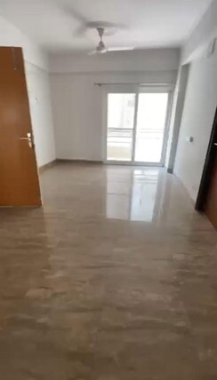 2 BHK + Extra Room Apartment For Rent in Amrapali Centurian Park