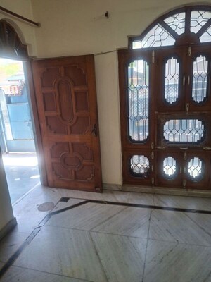 Living Room in 2 BHK Independent House at Gomti Nagar – for Rent