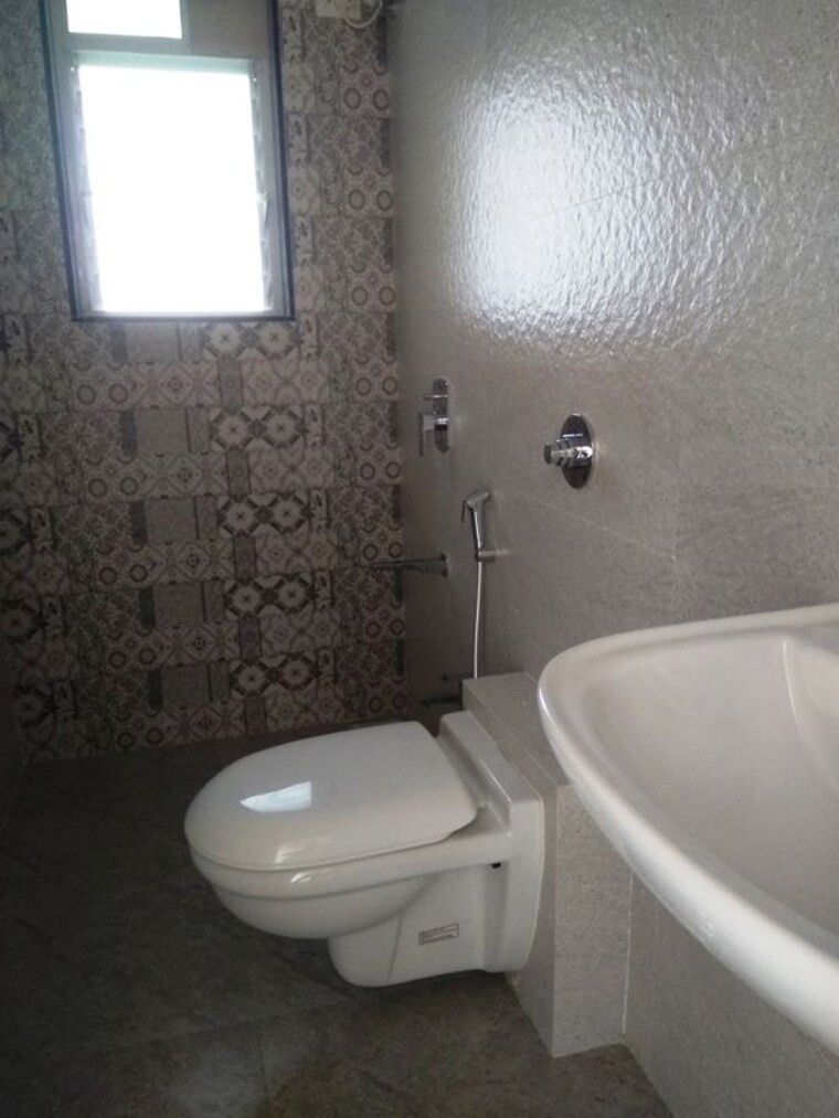 Bathroom, gk-sai-radha-complex 1 Bedroom 500 Sq.Ft. Apartment In Bhandup West Mumbai 10222869