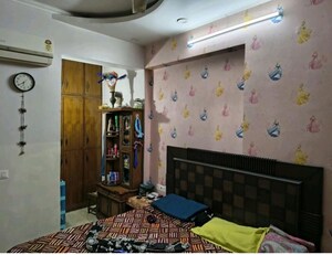 Room in 3 BHK Apartment at Sector 10 Dwarka – for Rent