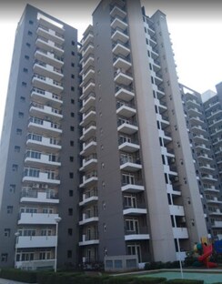 3.5 BHK + Servant Room Apartment For Sale in Corona Graceiux