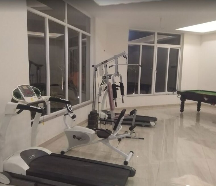 Team Area, corona-graceiux 3.5 Bedroom 1960 Sq.Ft. Apartment In Sector 76 Gurgaon 10222871
