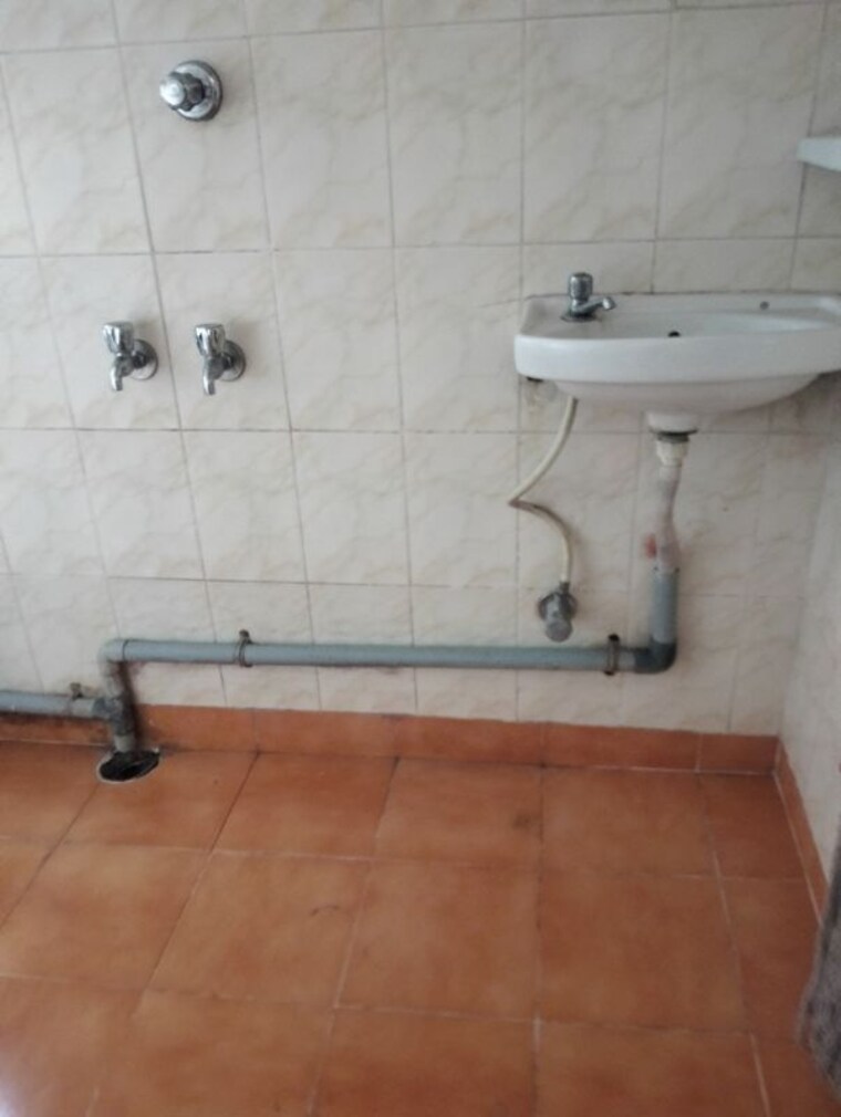 Bathroom, sai-dwarkamai-chs 2 Bedroom 1050 Sq.Ft. Apartment In Kondhwa Pune 10222916