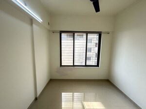 Room in 2 BHK Apartment at Lodha Vista, Lower Parel – for Rent