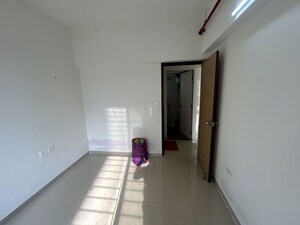 Room in 2 BHK Apartment at Lodha Vista, Lower Parel – for Rent