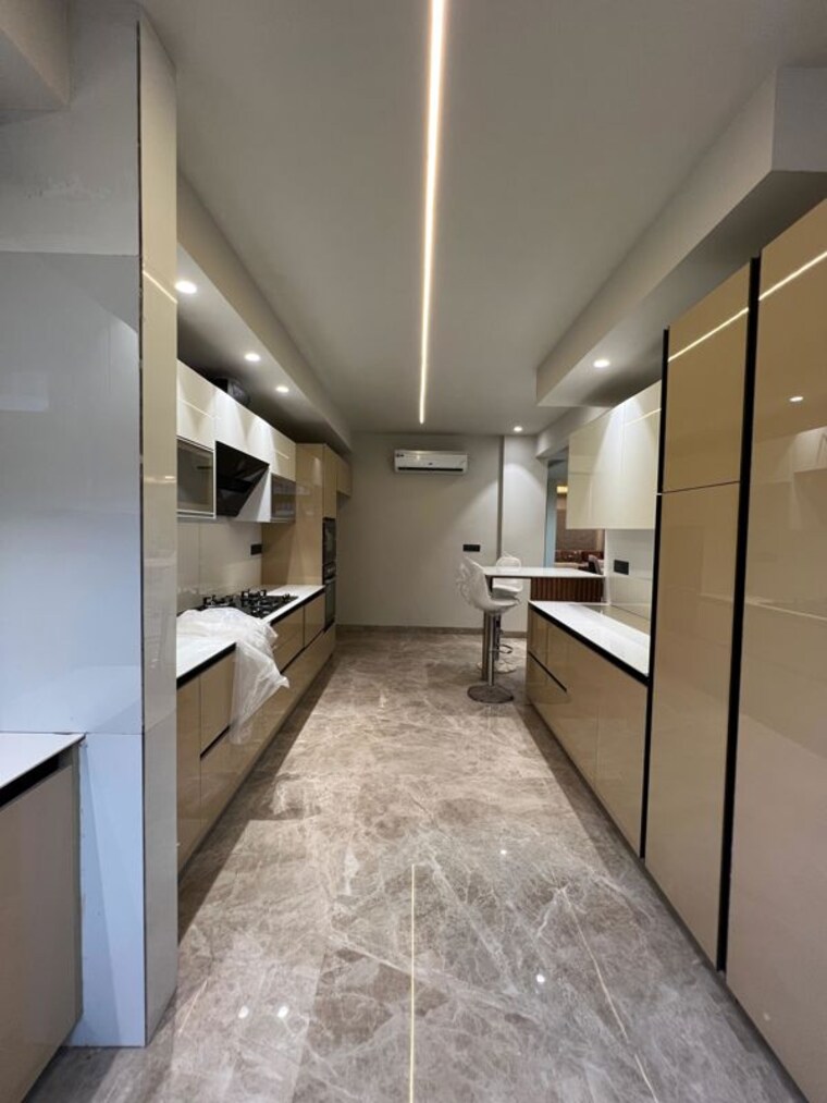 Kitchen, dlf phase ii 3 Bedroom 2400 Sq.Ft. Builder Floor In Dlf Phase ii Gurgaon 10222899