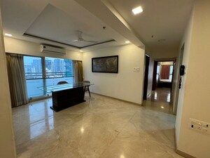 Room in 3 BHK Apartment at Ekta Eros, Khar West – for Rent