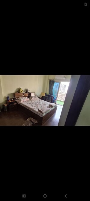 Bedroom in 2.5 BHK Apartment at Mahagun Moderne, Sector 78 – for Rent