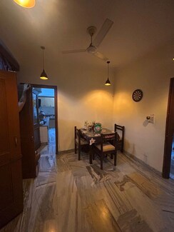 2 BHK + Pooja Room Builder Floor For Rent in Sector 23