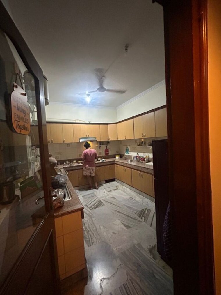 Kitchen, sector 23 2 Bedroom 263 Sq.Yd. Builder Floor In Sector 23 Gurgaon 10222952