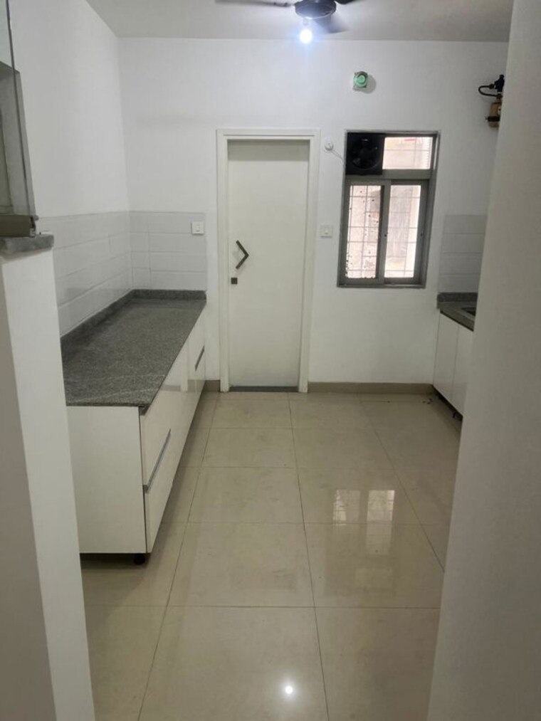 Bathroom, brahma-f-residences 3.5 Bedroom 1450 Sq.Ft. Apartment In Kalyani Nagar Pune 10222949