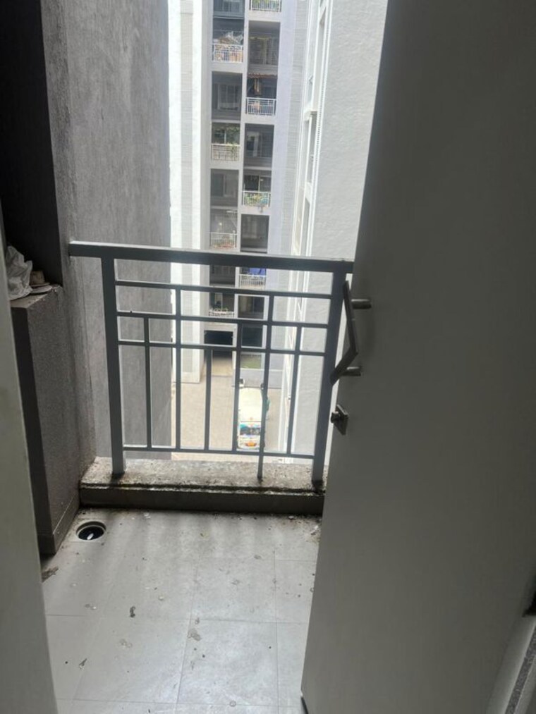 Balcony, brahma-f-residences 3.5 Bedroom 1450 Sq.Ft. Apartment In Kalyani Nagar Pune 10222949
