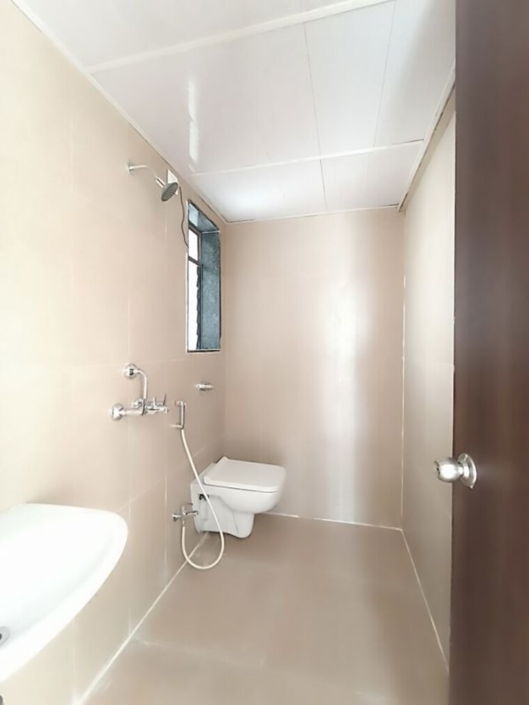Bathroom, runwal-my-city-phase-ii-cluster-05 2 Bedroom 576 Sq.Ft. Apartment In Dombivli East Thane 10222967
