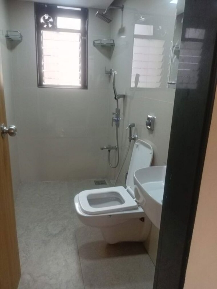Bathroom, bandra west 2 Bedroom 850 Sq.Ft. Apartment In Bandra West Mumbai 10222984