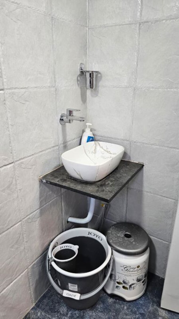 Bathroom, royal-palms 1 RK 350 Sq.Ft. Apartment In Goregaon East Mumbai 10222987