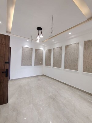 Room in 4 BHK Independent House at Capital Heights Niranjanpur, Gms Road – for Sale