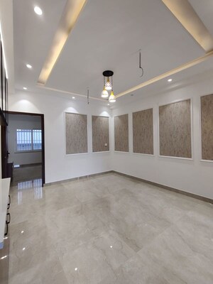 Room in 4 BHK Independent House at Capital Heights Niranjanpur, Gms Road – for Sale