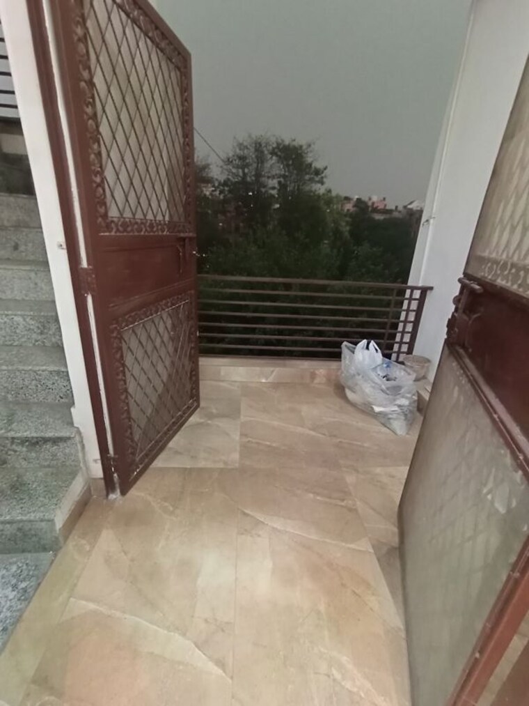 Balcony, malviya nagar 2 Bedroom 100 Sq.Yd. Builder Floor In Malviya Nagar Delhi 10222995