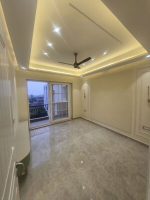 Room in 4 BHK Independent House at Canal Road – for Sale