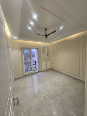 Room in 4 BHK Independent House at Canal Road – for Sale