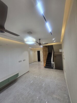 Room in 4 BHK Independent House at Canal Road – for Sale