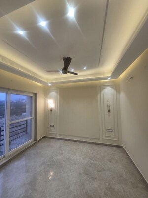 Room in 4 BHK Independent House at Canal Road – for Sale