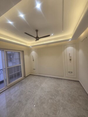 Room in 4 BHK Independent House at Canal Road – for Sale